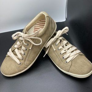 Taos Star Washed Khaki Canvas Lace-Up Plimsolls